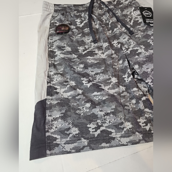 USC Trojans Colosseum OHT Military Appreciation Camo Shorts Men's Large NWT - Picture 3 of 7